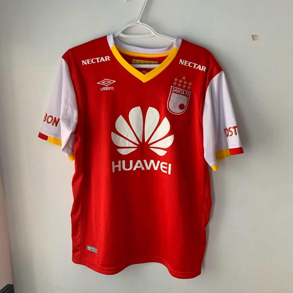 Red soccer jersey size med